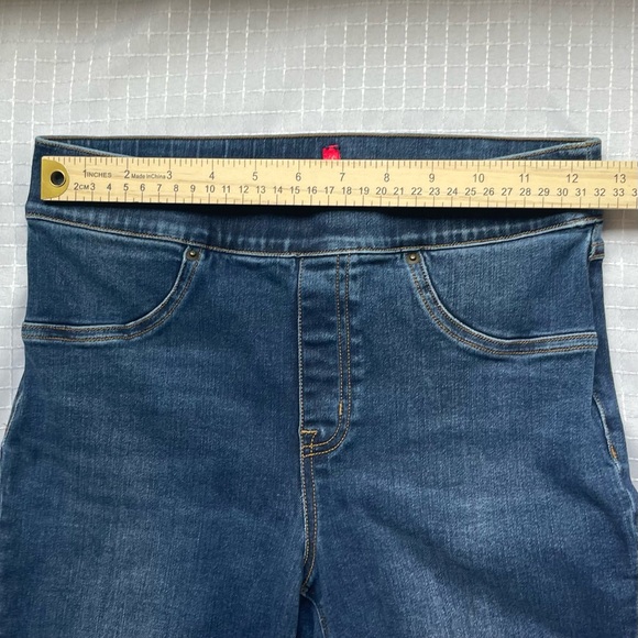 Spanx Blue Jean Jeggings Size Small Raw Hem Faux Front Pockets Distressed Flawed - Picture 7 of 14